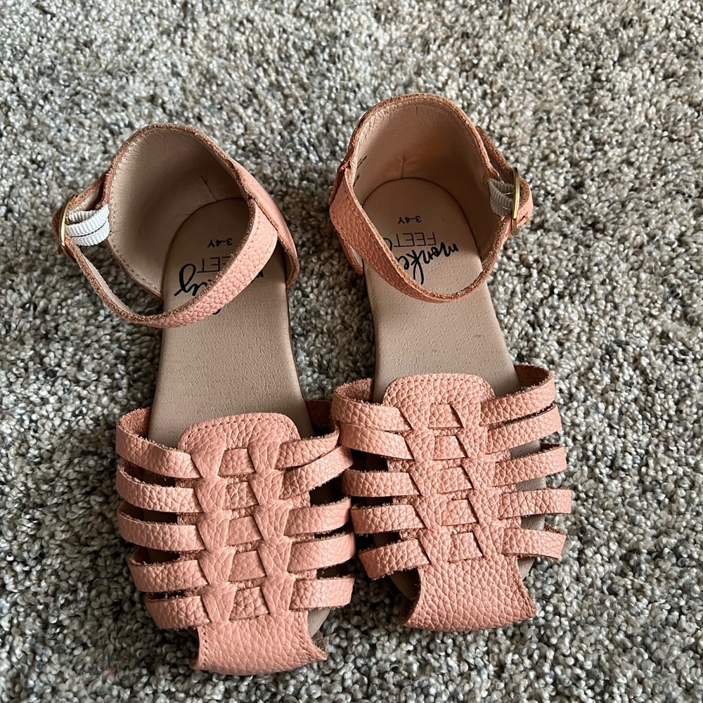 Monkey Feet pink leather sandal